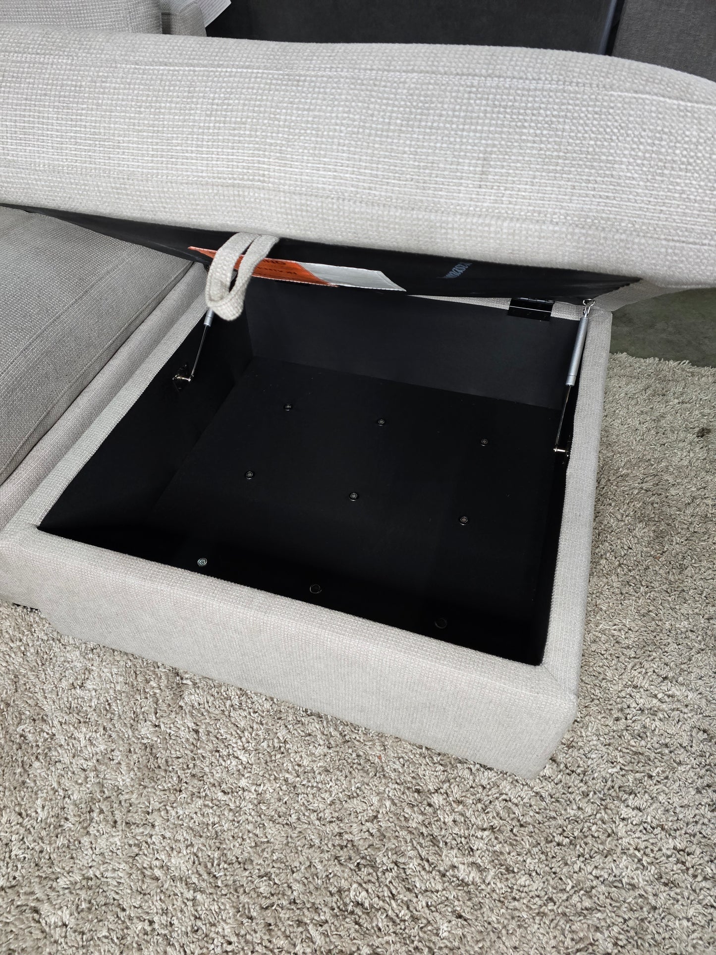 -1223- Thomasville Rockford 6-piece Fabric Modular Sectional with 2 Power Footrests Light Gray