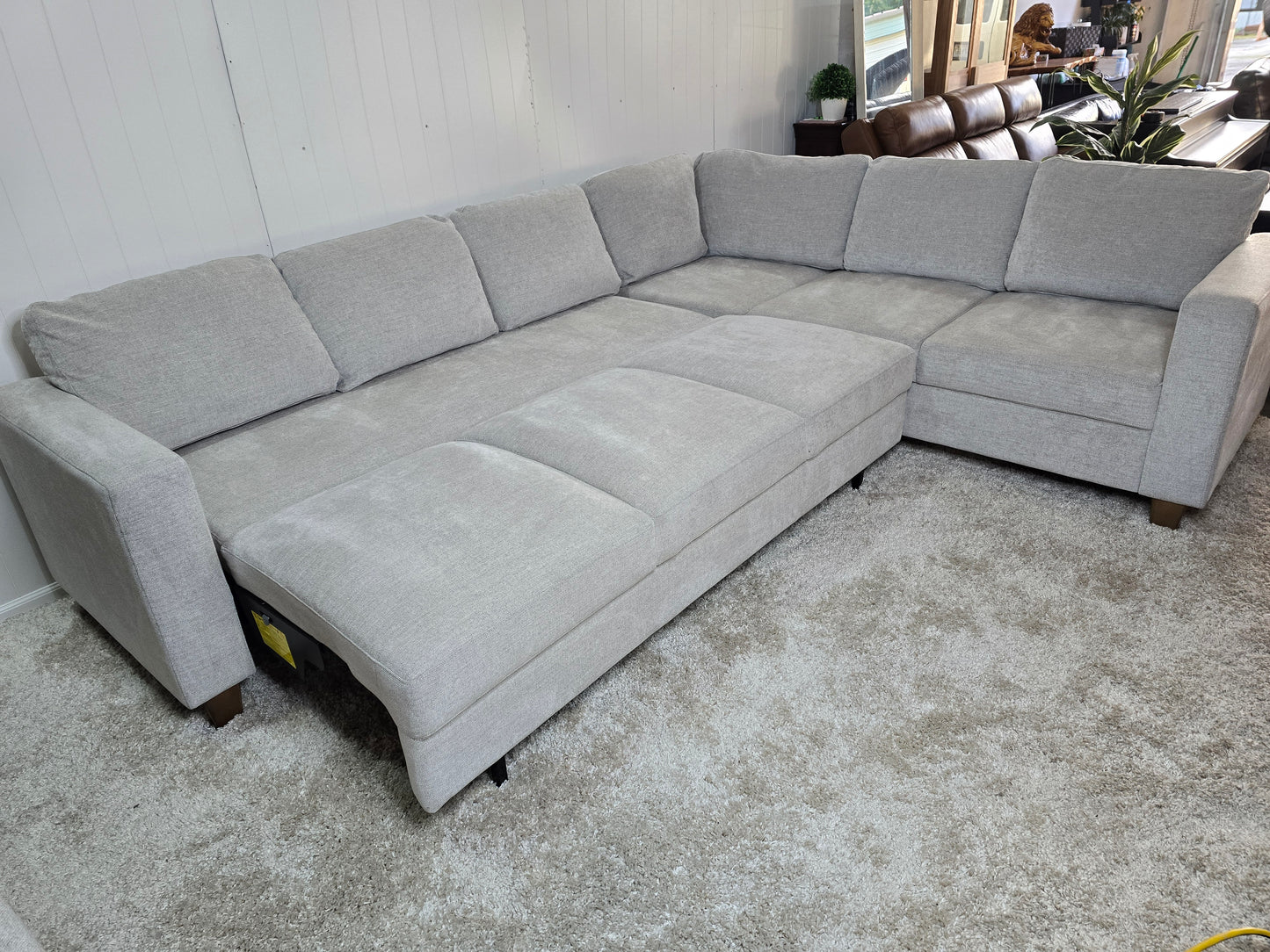 LIKE NEW - Thomasville Dillard Convertible Sleeper Sectional 3 Piece