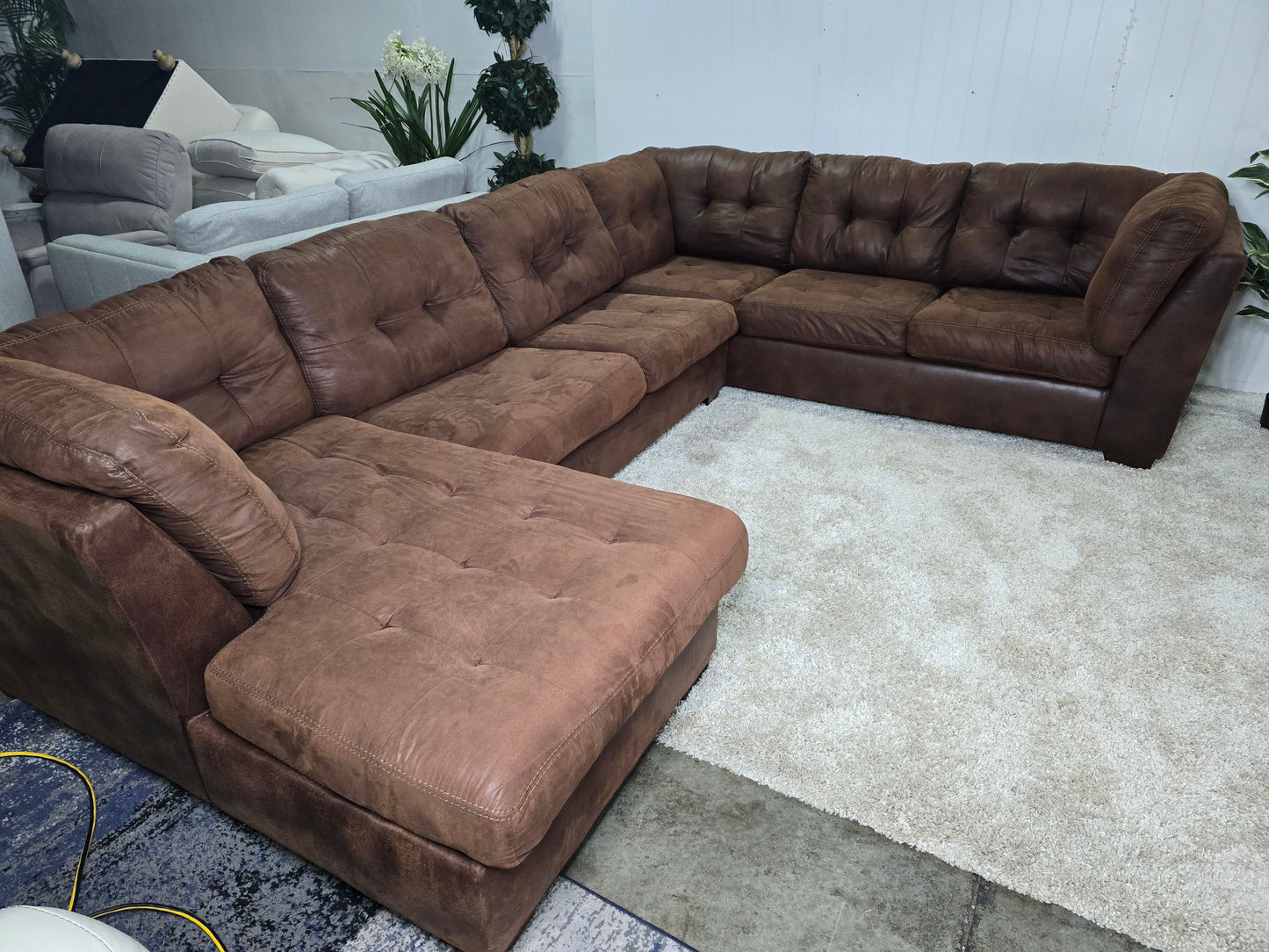 Z- Ashley Large 3 Piece Brown U Shape Sectional Pull Out Sleeper Sofa