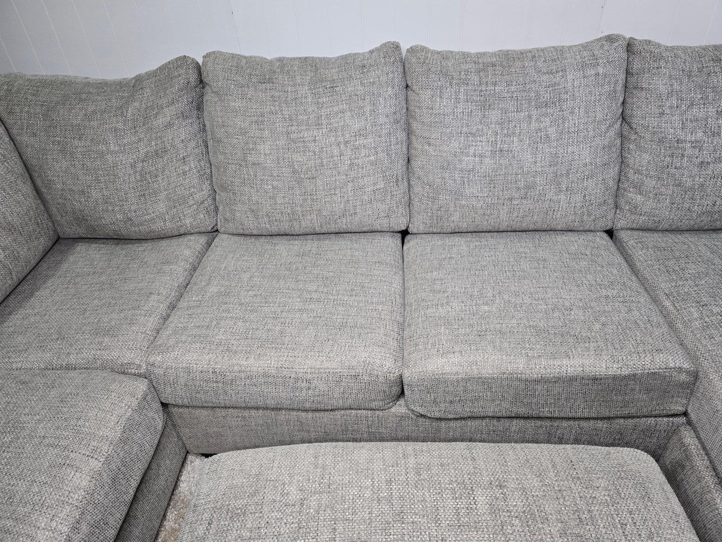Z- U shape sectional in excellent condition