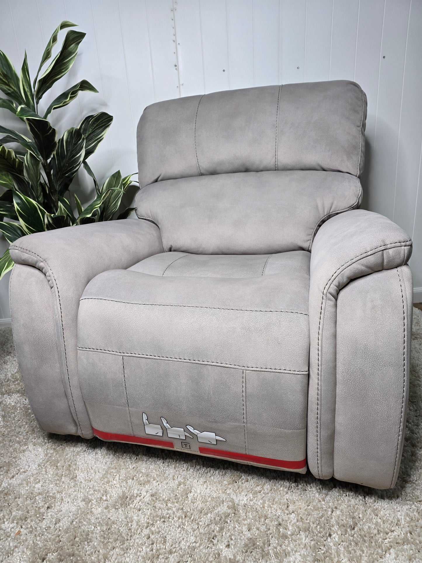 NEW - True Innovations Hayden Manual Rocker Recliners Super Soft To Touch Cream Color Fabric Comfy