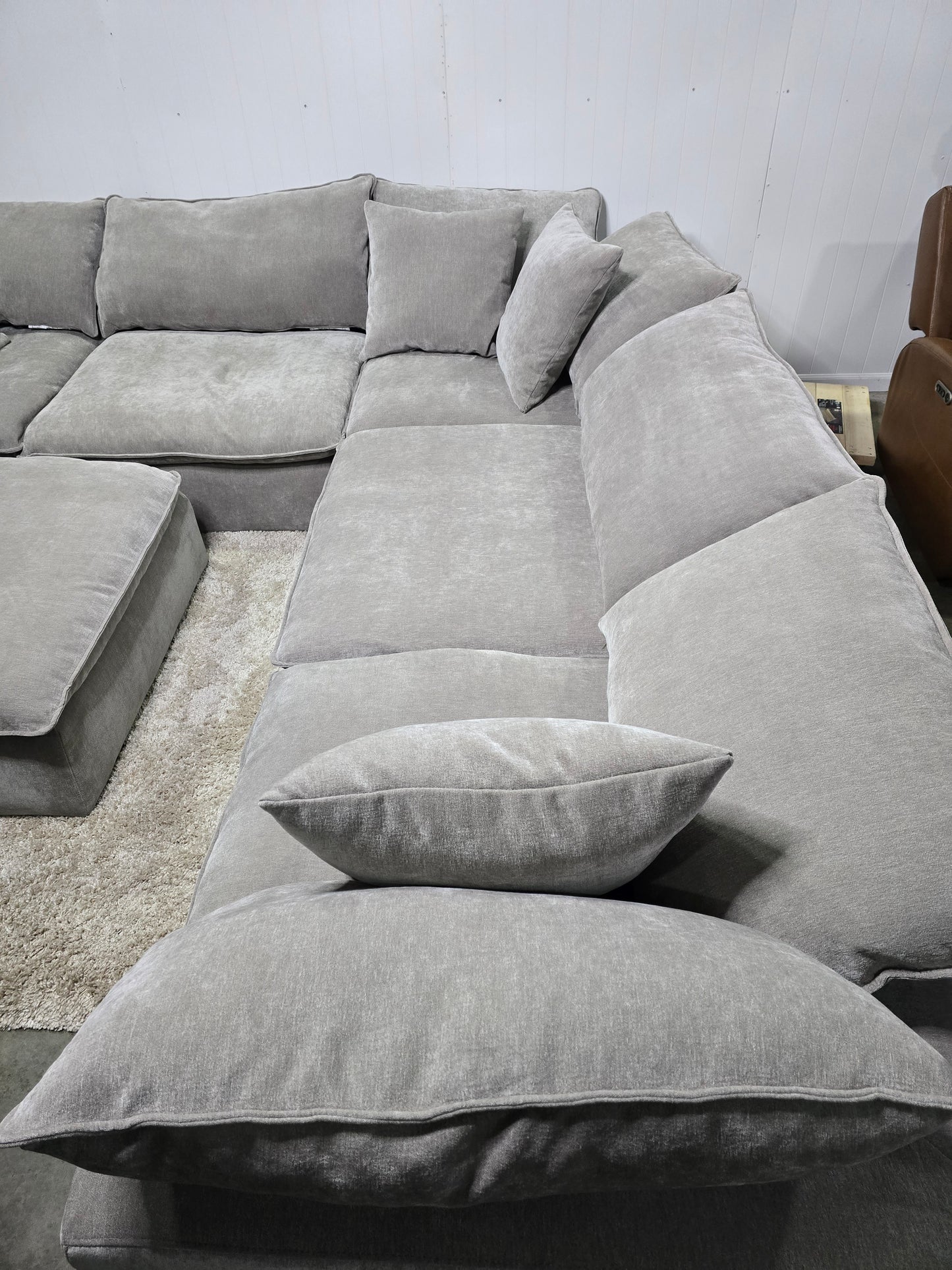 -1223-  Modern Sereen 6-piece Fabric Modular Sectional, Taupe with Ottoman