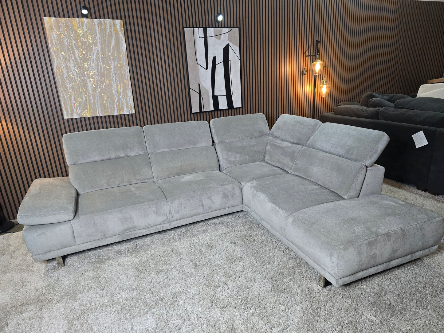 -1223- Modern Silver Gray Sectional with Adjustable Head Rest Excellent Condition Soft to Touch